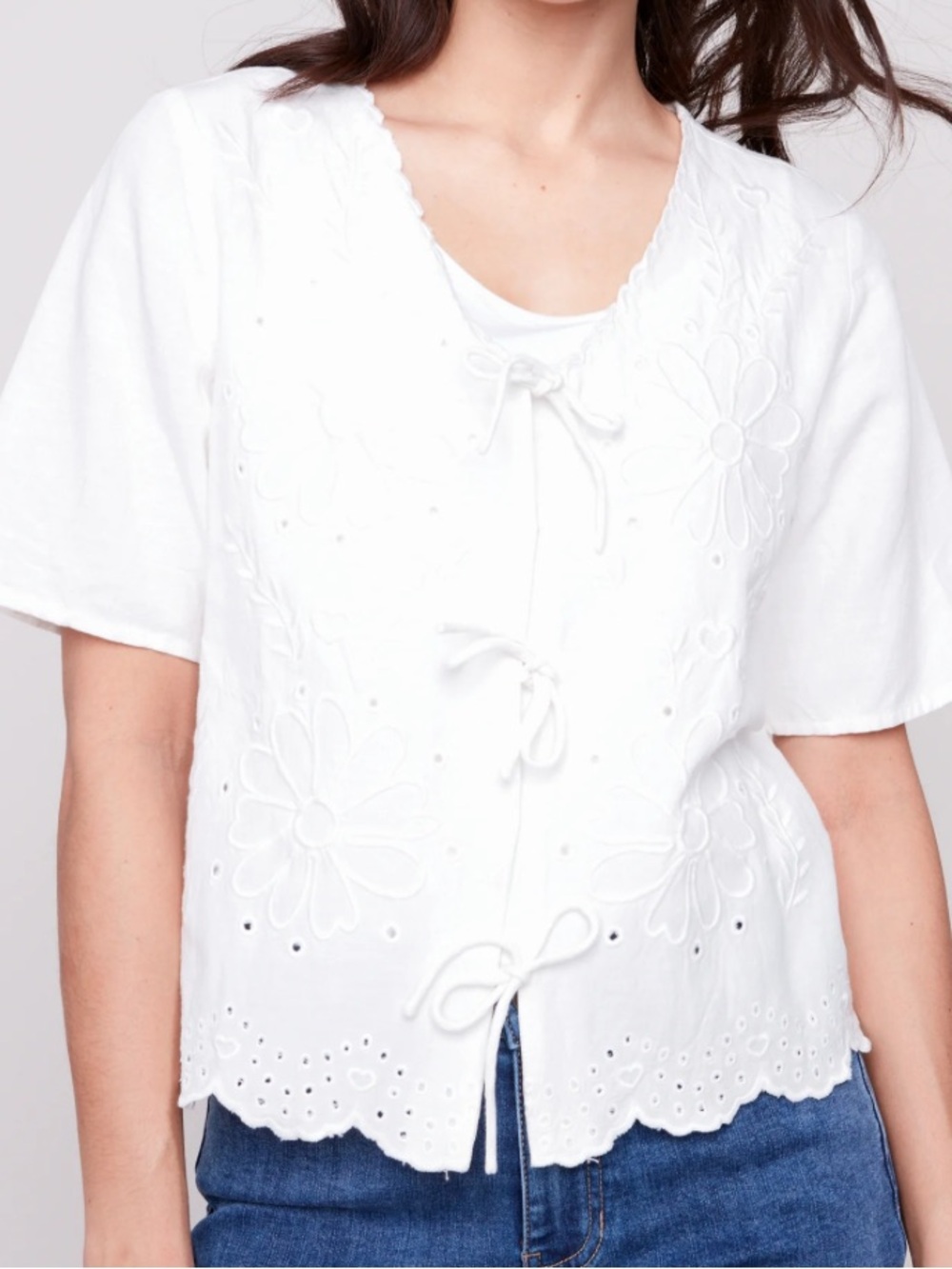 Charlie B White Eyelet Tie-Front Blouse NWT Size Large